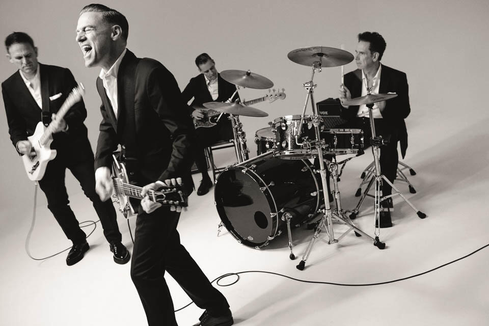 Брайан Адамс и его группа Фото: пресс-служба (Фото: пресс-служба) Брайан Адамс и его группа Фото: пресс-служба