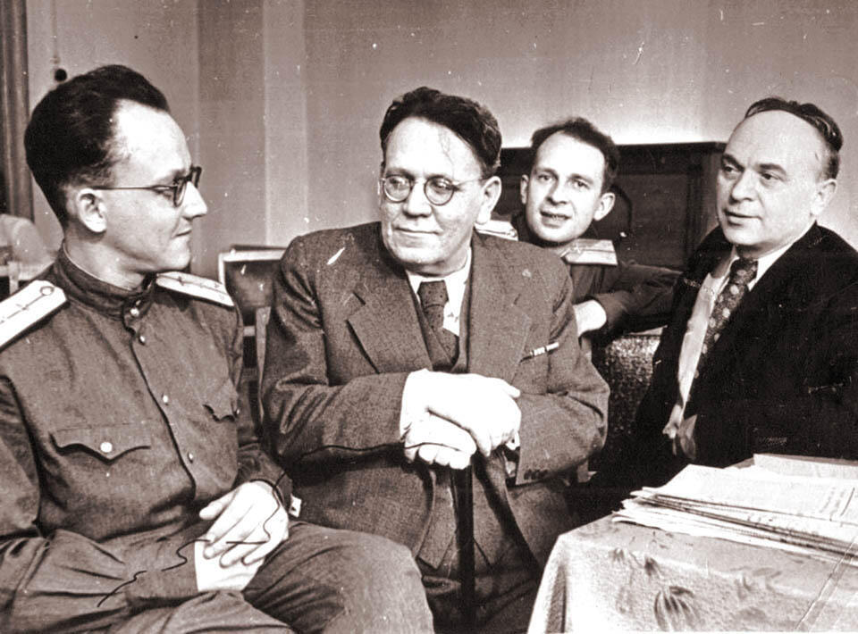 Иммануэль Маршак с отцом Самуилом