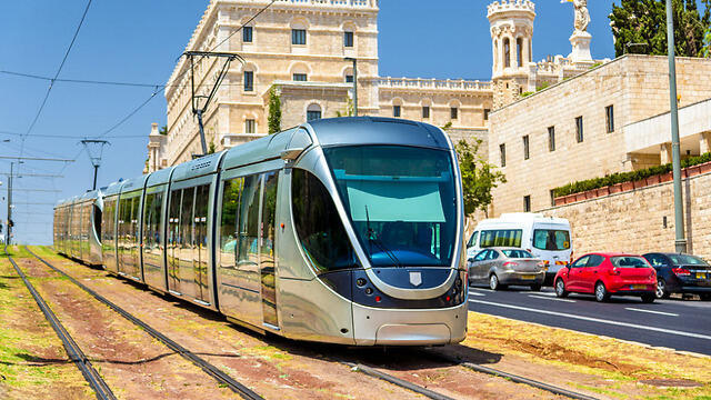 Jerusalem's light rail infrastructure will be greatly expanded (צילום: shutterstock) Jerusalem's light rail infrastructure will be greatly expanded