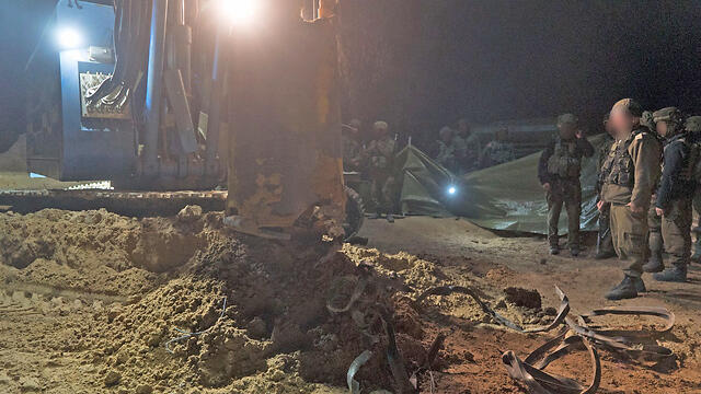 The tunnel's neutralization, Saturday night