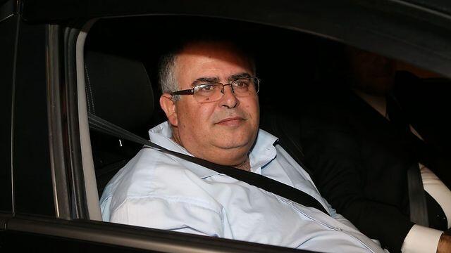 Давид Битан перед допросом в управлении "Лахав-433". Фото: Цвика Тишлер