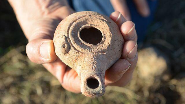 Светильник. Фото: Мики Пелег