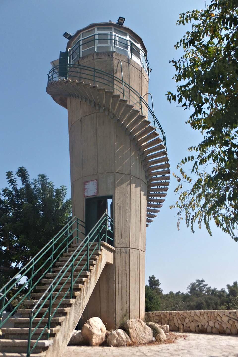 Смотровая башня в виде факела