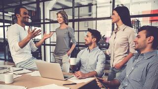 "הדרת דור Z כולו והתעלמות מציפיותיו משוק העבודה היא קצרת רואי וחסרת אחריות". אילוסטרציה