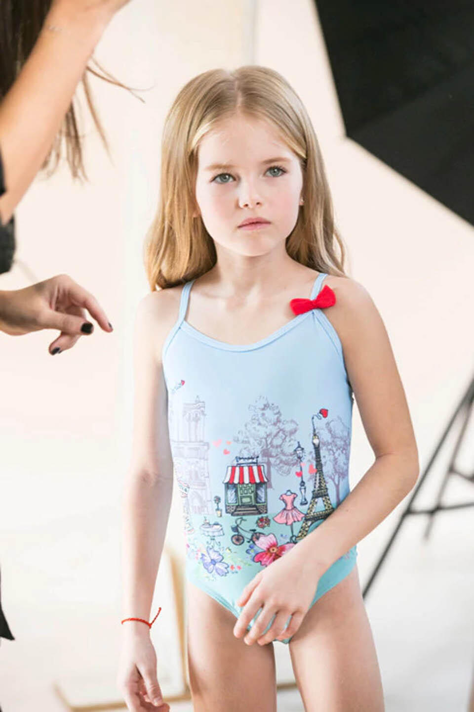 Анастасия Авербух в рекламной съемке для Pilpel Kids. Фото: "Ленс афакот" (Фото: Ленс Афакот) Анастасия Авербух в рекламной съемке для Pilpel Kids. Фото: "Ленс афакот"