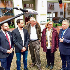 R-L: Ambassador Issacharoff, borough Mayor Angelika Schottler, former Bundestag member Volker Beck, Yorai Feinberg and Mike Dalberg of the Berlin Jewish community