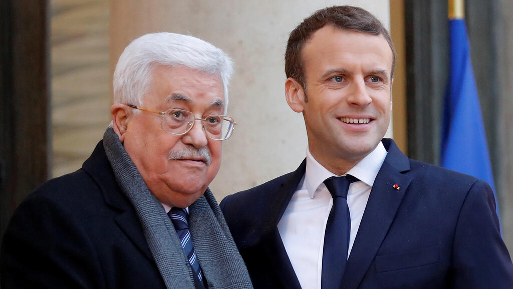 Mahmoud Abbas and French President Emmanuel Macron 