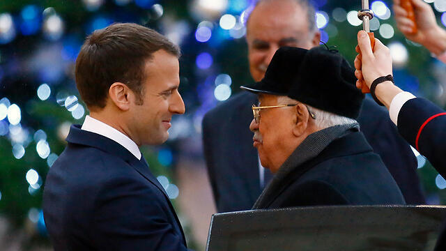 Эммануэль Макрон и Абу-Мазен. Фото: АР