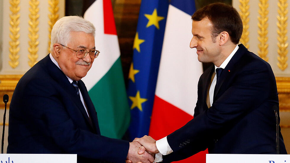 Mahmoud Abbas and French President Emmanuel Macron 