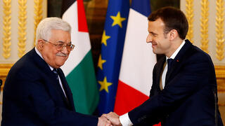 Palestinian President Mahmoud Abbas and French President Emmanuel Macron 