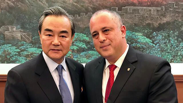 Хилик Бар и китайский министр