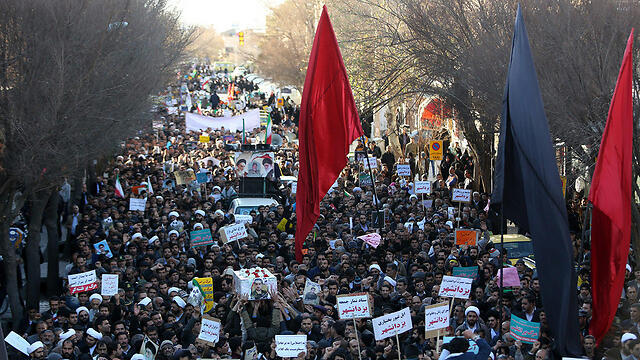 Anti-Regime protest. The corruption and aggression bothered many citizens, who wished to change the Iranian regime from the inside 
