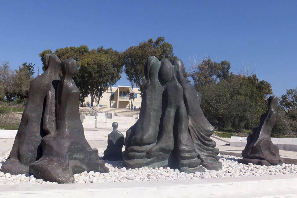 Мемориал в память о женщинах-воинах (Фото: Леон Левитас) Мемориал в память о женщинах-воинах