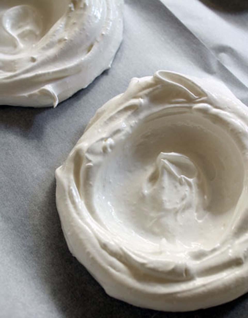 Основа из безе. Фото: Орли Хермеш (Фото: Орли Хермеш) Основа из безе. Фото: Орли Хермеш