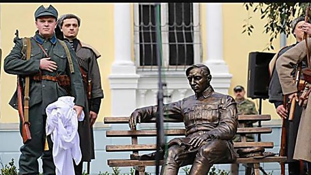 The Symon Petliura statue. Connected to the massacre of as many as 100,000 innocent Jews 