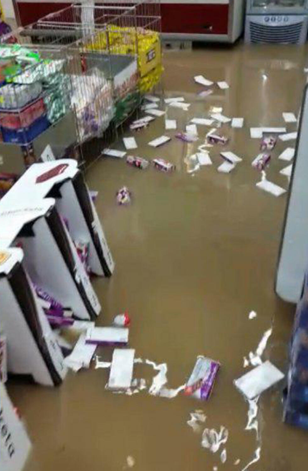 Супермаркет "Виктория". Фото: Нир Гисерnullnull Супермаркет "Виктория". Фото: Нир Гисер