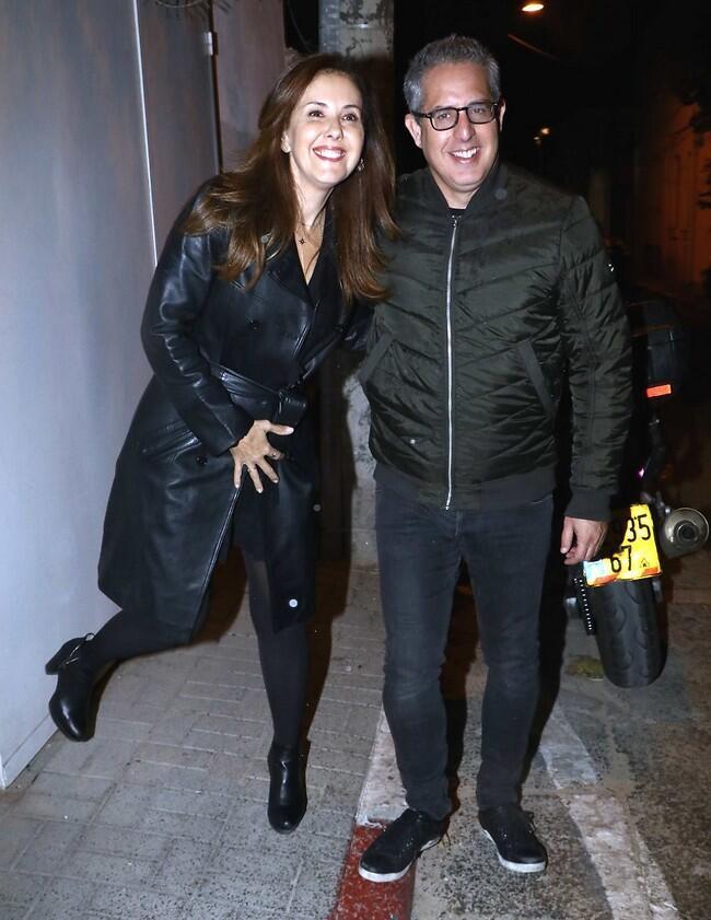 Певица, телеведущая, актриса Михаль Цафир с супругом. Фото: Амир Меири (Фото: Амир Меири) Певица, телеведущая, актриса Михаль Цафир с супругом. Фото: Амир Меири