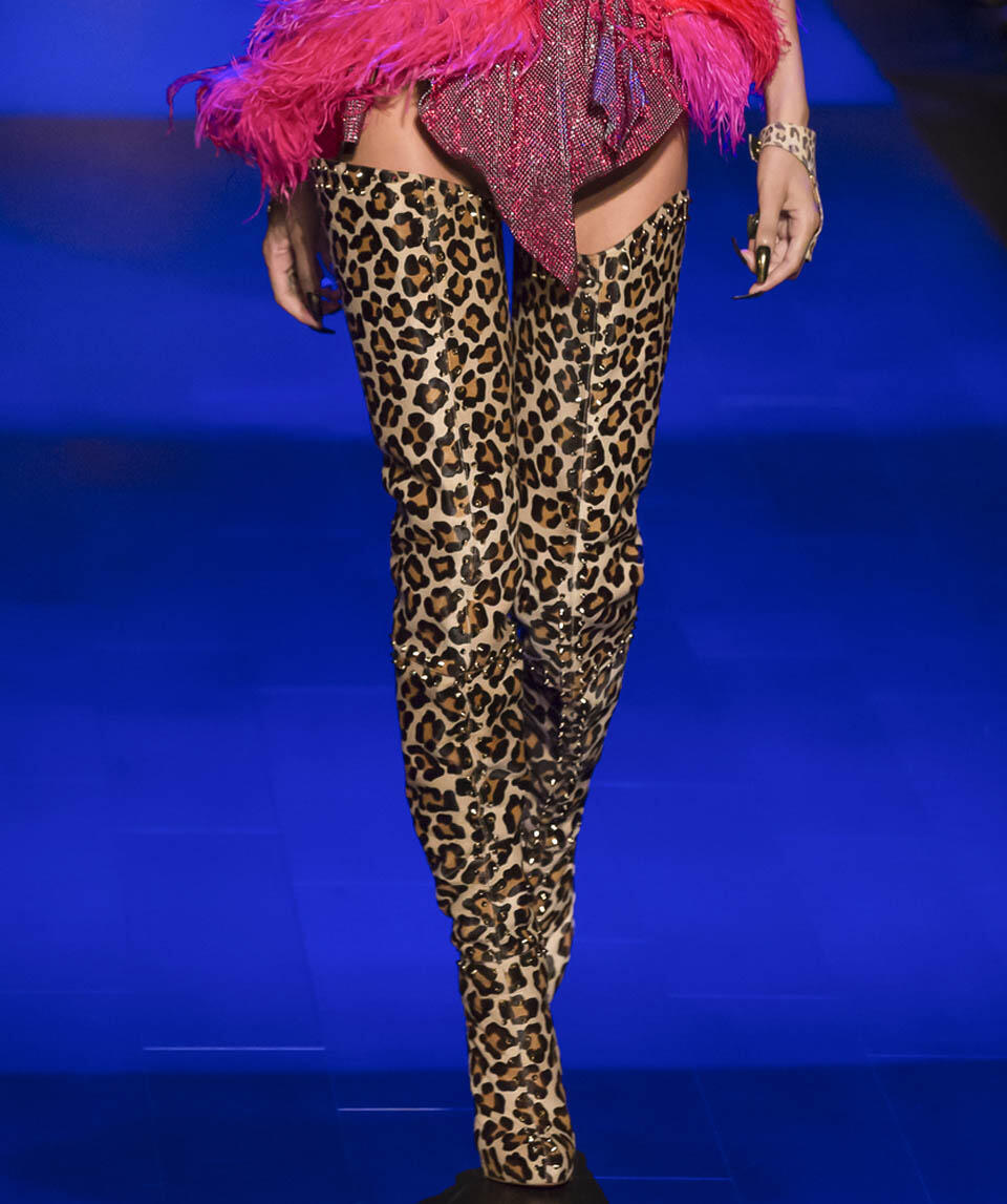 Модель на показе The Blonds в Нью-Йорке. Фото:Ovidiu Hrubaru / Shutterstock.com