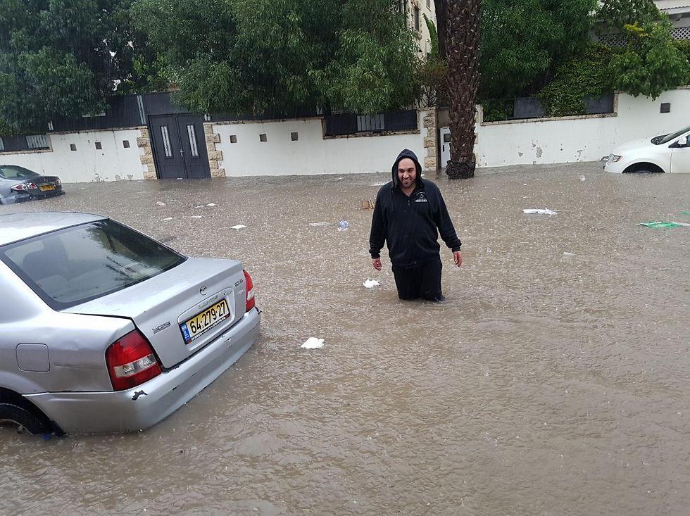 Герцлия в водеnullnull Герцлия в воде