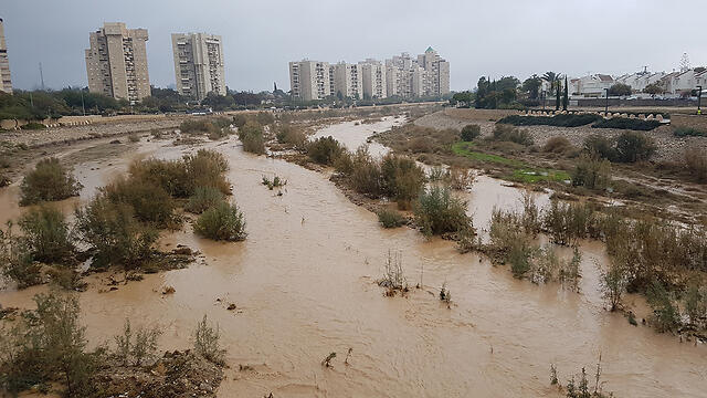 מזג אוויר נחל באר שבע שטפונות