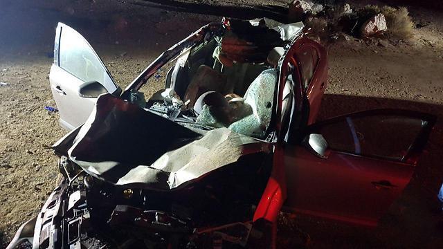 ДТП на шоссе № 40 - автомобиль врезался в верблюда. Фото: МАДА