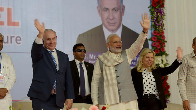 Нетаниягу в Индии. Фото: ЛААМ (צילום: אבי אוחיון לע"מ) Нетаниягу в Индии. Фото: ЛААМ