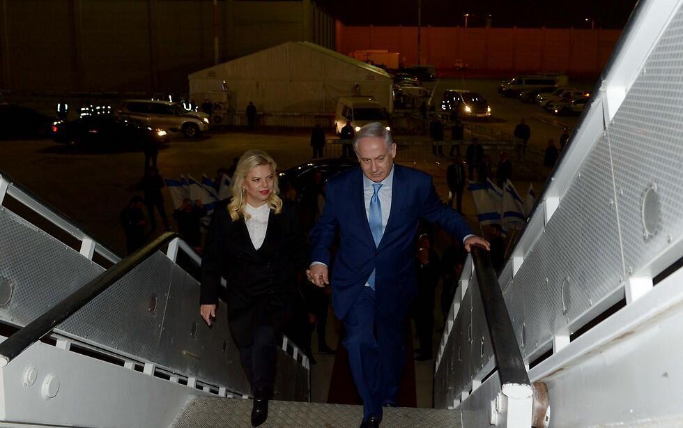 PM Netanyahu and Sara Netanyahu board plane for India