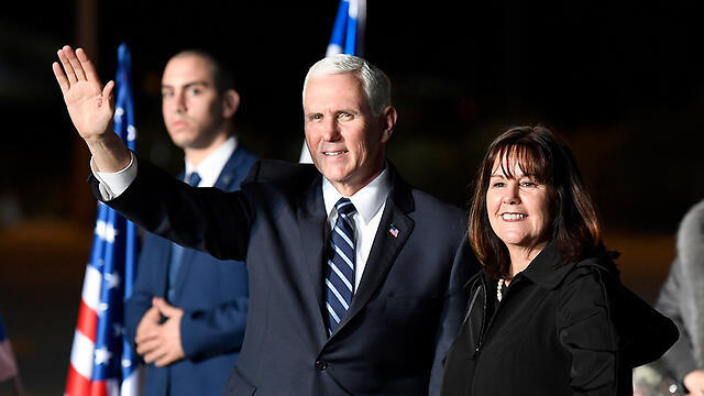 Mike Pence with his wife Karen upon their arrival in Israel, Sunday evening (צילום: Matty Stern/U.S. Embassy Tel Aviv) Mike Pence with his wife Karen upon their arrival in Israel, Sunday evening