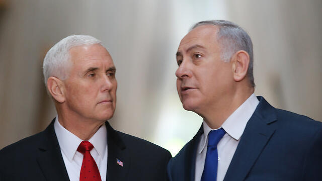 Pence and Netanyahu. The US vice president allowed the Israeli government to continue its passive cowardly approach (צילום: אלכס קולומויסקי) Pence and Netanyahu. The US vice president allowed the Israeli government to continue its passive cowardly approach