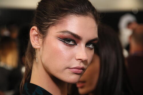 Модели с показа моды в Нью-Йорке для сезона 2018 года. Фото FashionStock.com shutterstock: 