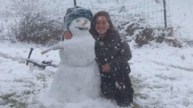 Снеговик на Голанах. Фото: Сири Фуршер