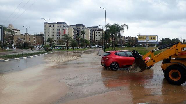Возле мошава Неве-Йерек. Фото: спасслужба