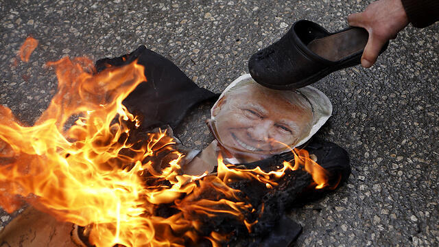 Palestinian rage after Trump’s recognition of Jerusalem as Israel’s capital (צילום: EPA) Palestinian rage after Trump’s recognition of Jerusalem as Israel’s capital