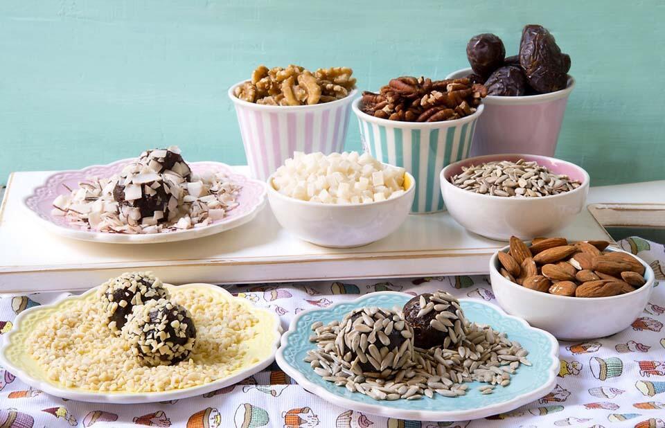 Шарики из сухофруктов. фото: Адас Ницан (Фото: Адас Ницан) Шарики из сухофруктов. фото: Адас Ницан