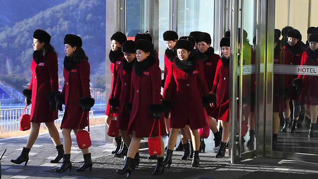 Группа поддержки олимпийцев КНДР. Фото: AFP (צילום: AFP) Группа поддержки олимпийцев КНДР. Фото: AFP