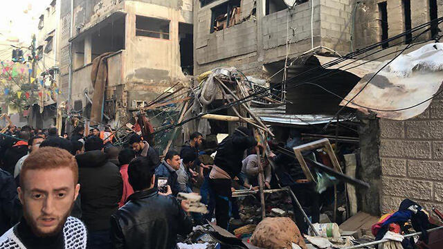 Спасательные работы в квартале Сабраnullnull Спасательные работы в квартале Сабра