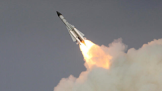 SA-5 missile launch (צילום: AP) SA-5 missile launch