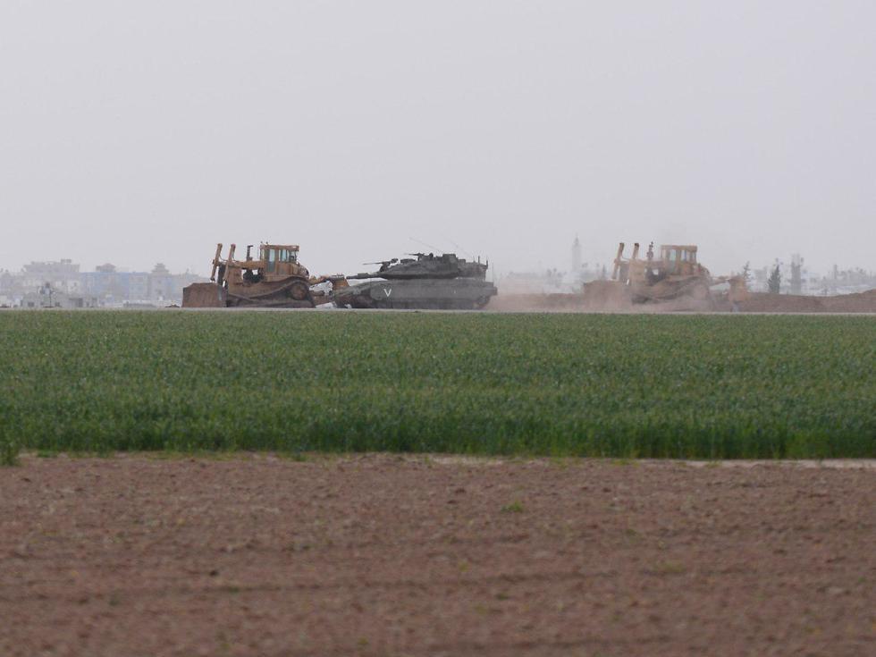 IDF forces near the site of the explosion