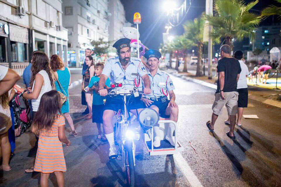 "Комический полицейский патруль" Фото: пресс-служба "Рош Хуцот"