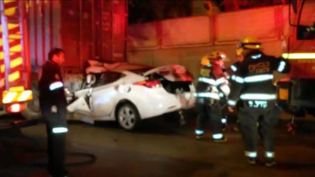 Место аварии. Фото: МАДА (צילום: ירון פינקו תיעוד מבצעי מד"א) Место аварии. Фото: МАДА