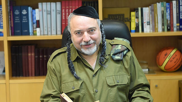 Рав Либерман. Кадр видео