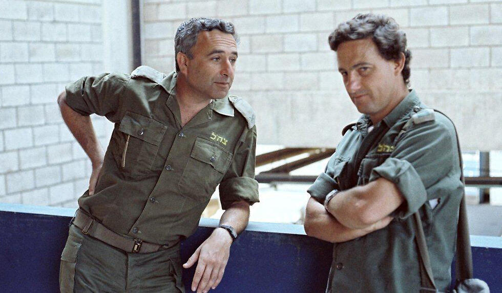 With IDF commander Lit Gen Amnon Lipkin Shachak (L)