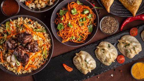 Плов, манты, самса. Фото: shutterstock