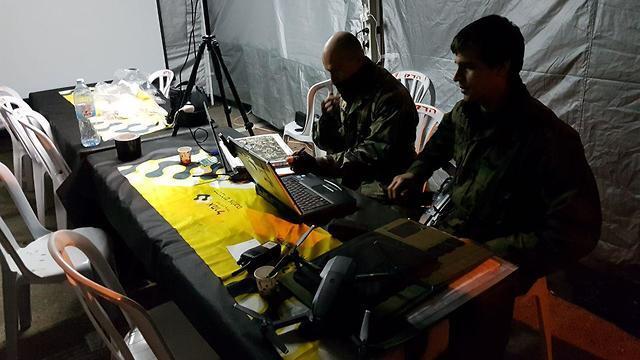 Командный пункт "боевиков". Фото: Йоав Зейтун (צילום: יואב זיתון) Командный пункт "боевиков". Фото: Йоав Зейтун