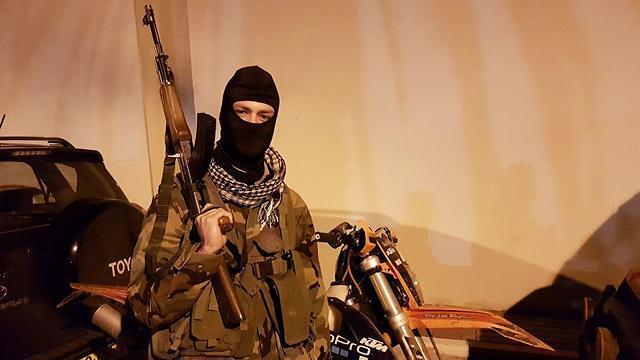 Условный противник. Фото: Йоав Зейтун (צילום: יואב זיתון) Условный противник. Фото: Йоав Зейтун