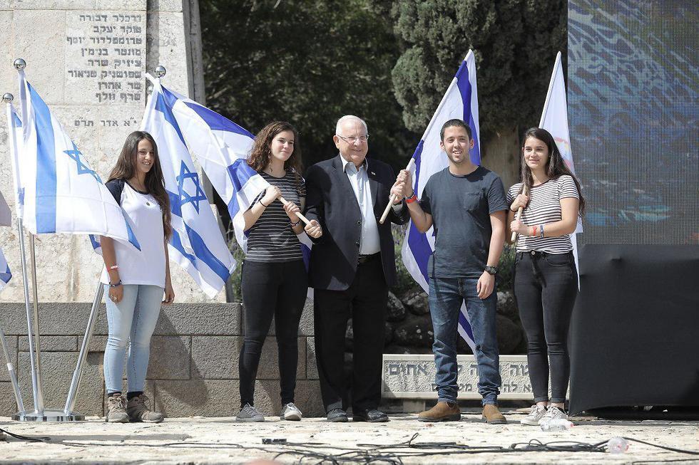 Реувен Ривлин дал старт маршу на севере Израиля. Фото: Момер Бен-Ави