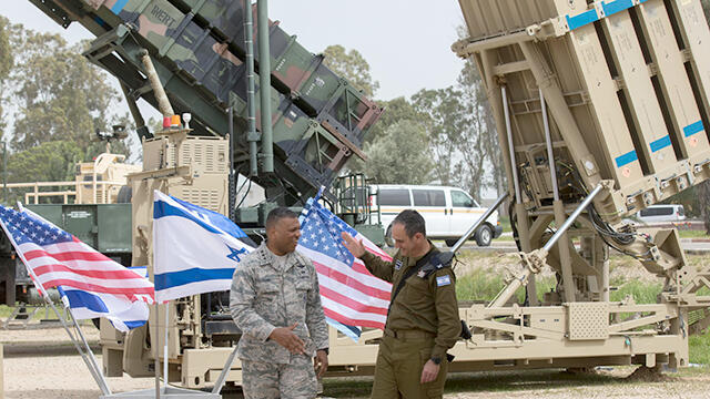 3rd Air Force Commander Lt.-Gen. Richard Clark (L) and Commander of IDF Aerial Defense Brig.-Gen. Zvika Haimovich