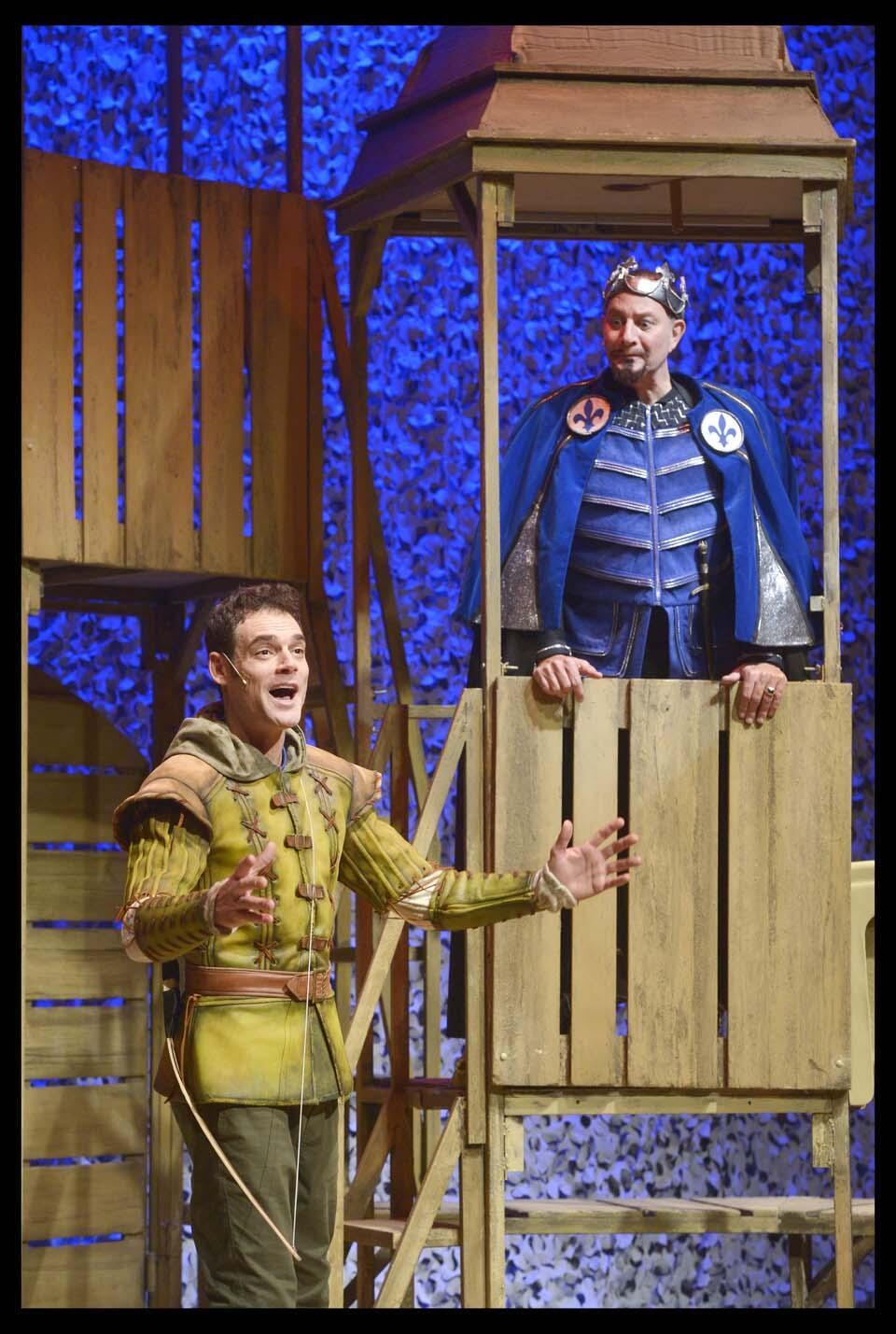 Сцена из спектакля "Робин Гуд". Фото: Йоси Цвекер