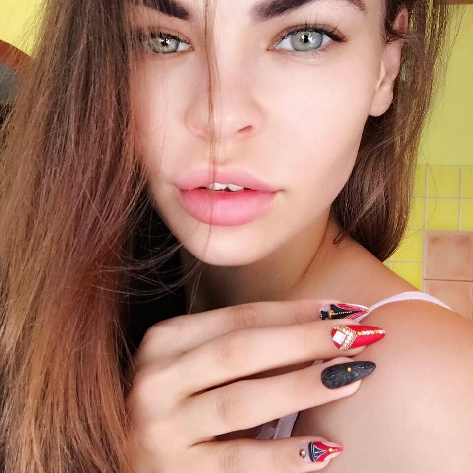 Настя Рыбка. Фото: профиль в фейсбуке (фейсбук, фото профиля) Настя Рыбка. Фото: профиль в фейсбуке