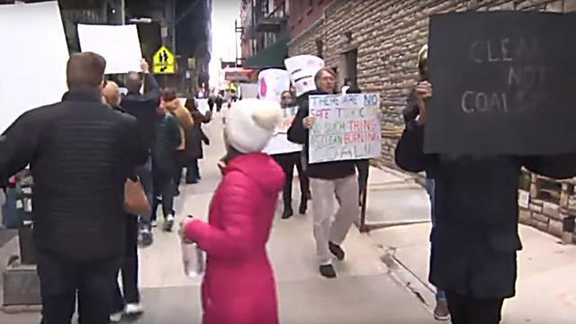 Matzah bakery smoke fumes, protest